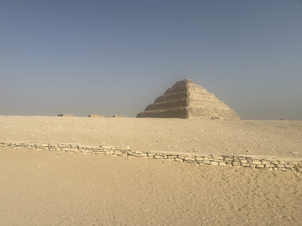 Djosers trinpyramide i Sakkara.